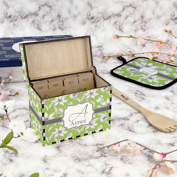 Wild Daisies Recipe Box - Full Color - In Context