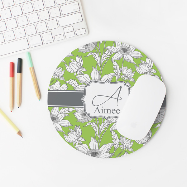 Wild Daisies Round Mousepad - LIFESTYLE 2