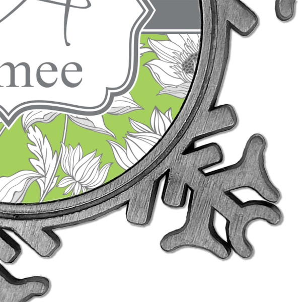 Wild Daisies Vintage Snowflake - Detail