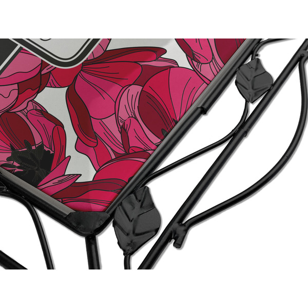 Tulips Square Trivet - Detail