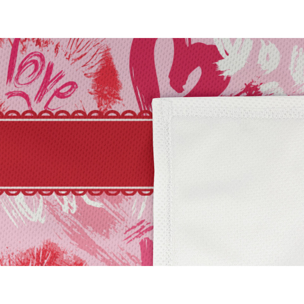 Lips n Hearts Cooling Towel- Detail