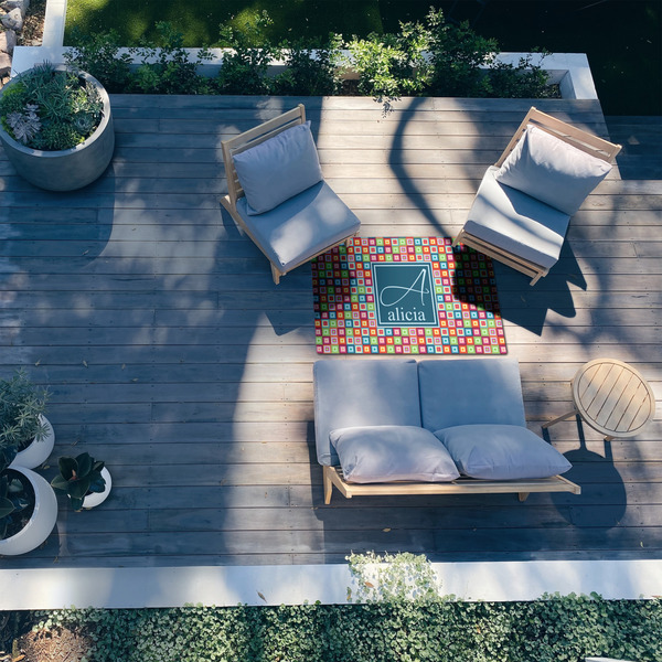 Retro Squares 3'x5' Patio Rug - In Context
