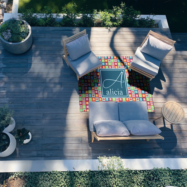 Retro Squares 5'x7' Patio Rug - In context