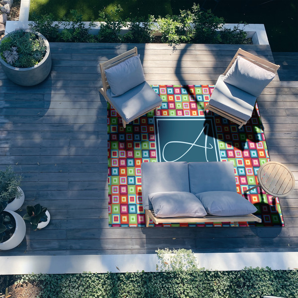 Retro Squares 8'x10' Patio Rug - In context