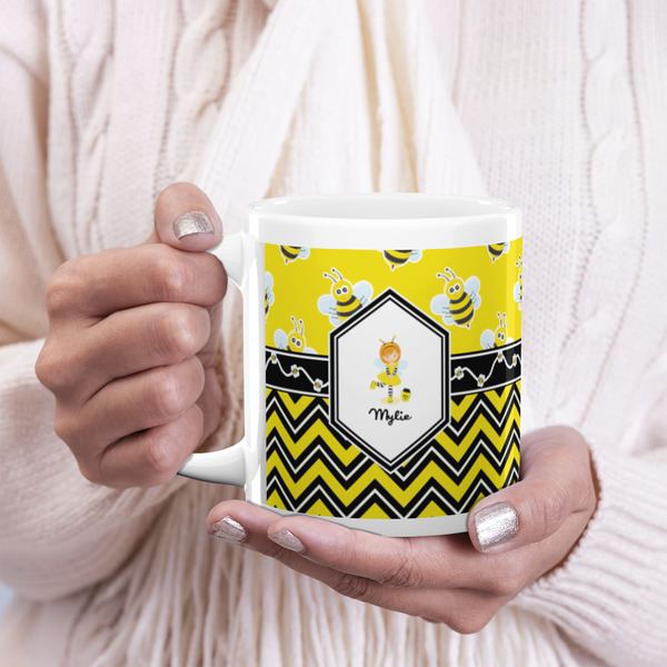 Buzzing Bee 20oz Coffee Mug - LIFESTYLE