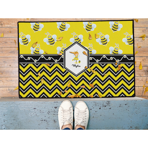Buzzing Bee Door Mat - LIFESTYLE (Med)