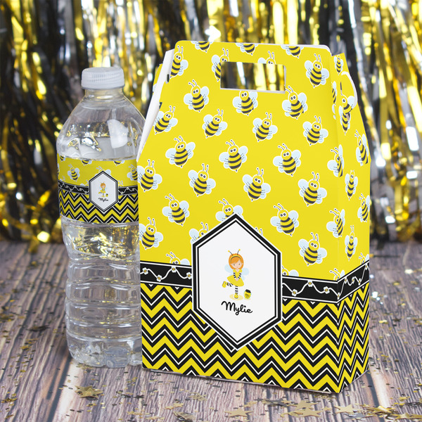 Buzzing Bee Gable Favor Box - In Context