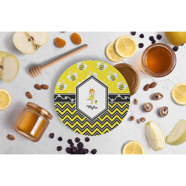 Buzzing Bee Jar Opener - Lifestyle Image