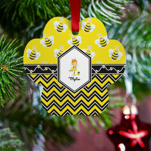 Buzzing Bee Metal Paw Ornament - Lifestyle