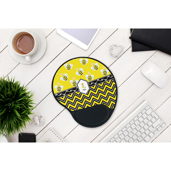 Buzzing Bee Mouse Pad with Wrist Rest - LIFESYTLE 1
