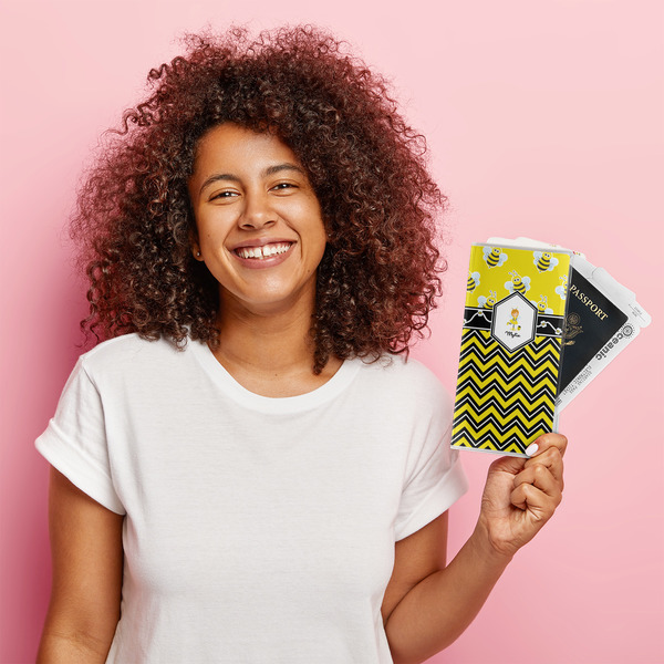 Buzzing Bee Vinyl Document Holder - LIFESTYLE