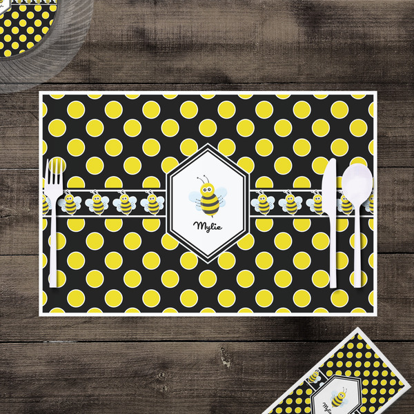 Bee & Polka Dots Disposable Paper Placemat - In Context