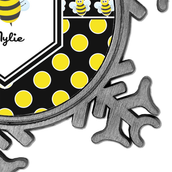 Bee & Polka Dots Vintage Snowflake - Detail