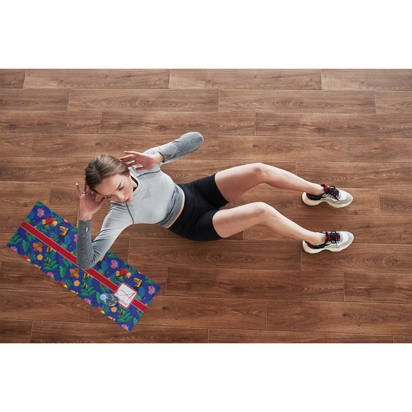 Parrots & Toucans Cooling Towel- Lifestyle