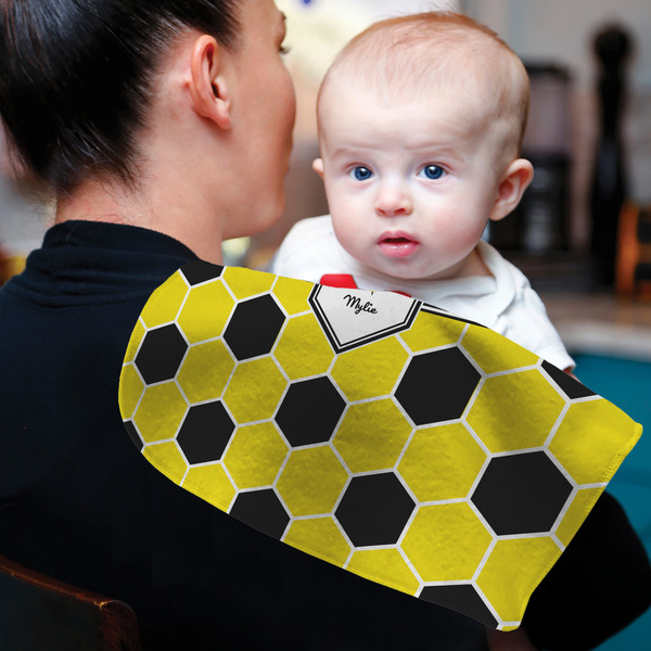 Honeycomb Old Burp - Lifestyle