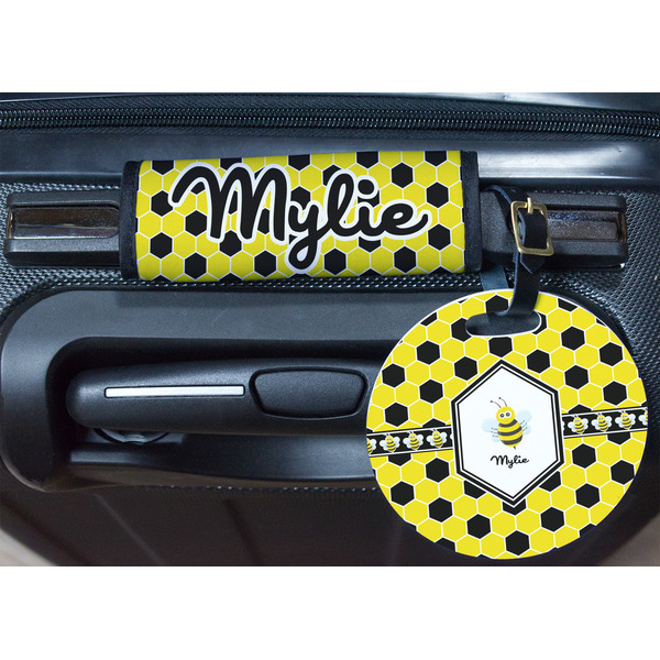 Honeycomb Round Luggage Tag & Handle Wrap - In Context