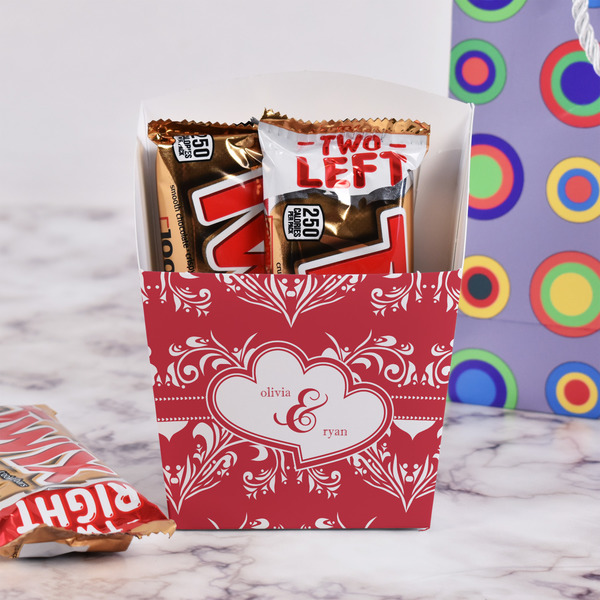 Heart Damask French Fry Favor Box - w/ Treats View