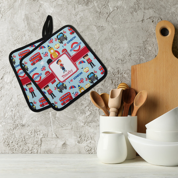 London Neoprene Pot Holder - Set of 2  LIFESTYLE