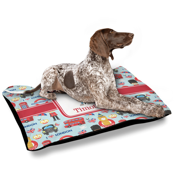 London Outdoor Dog Beds - Large - IN CONTEXT