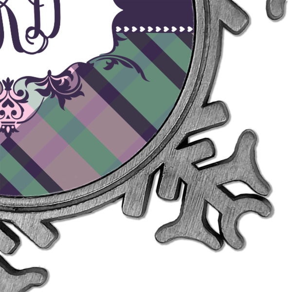 Plaid with Pop Vintage Snowflake - Detail