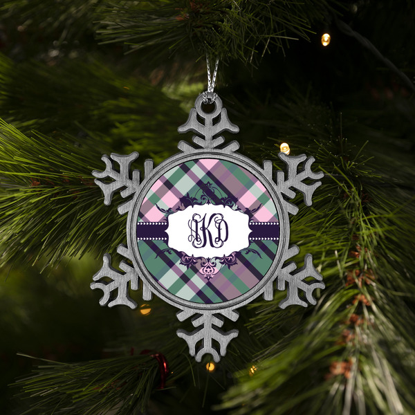 Plaid with Pop Vintage Snowflake - (LIFESTYLE)