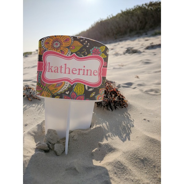 Birds & Butterflies Beach Spiker white on beach with sand