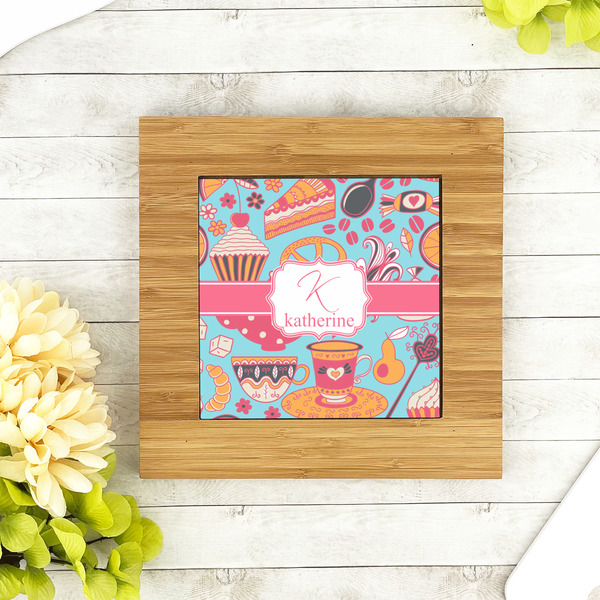 Dessert & Coffee Bamboo Trivet with 6" Tile - LIFESTYLE