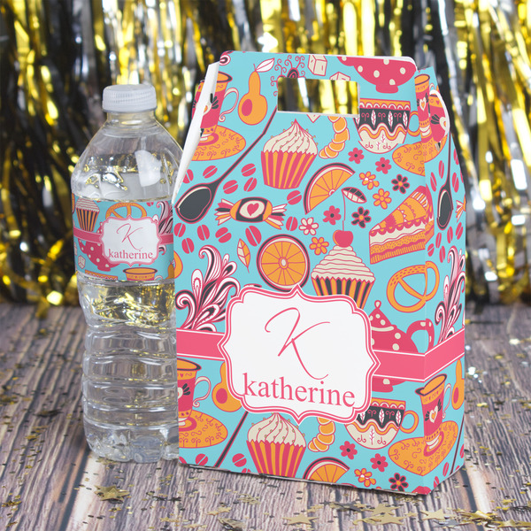 Dessert & Coffee Gable Favor Box - In Context