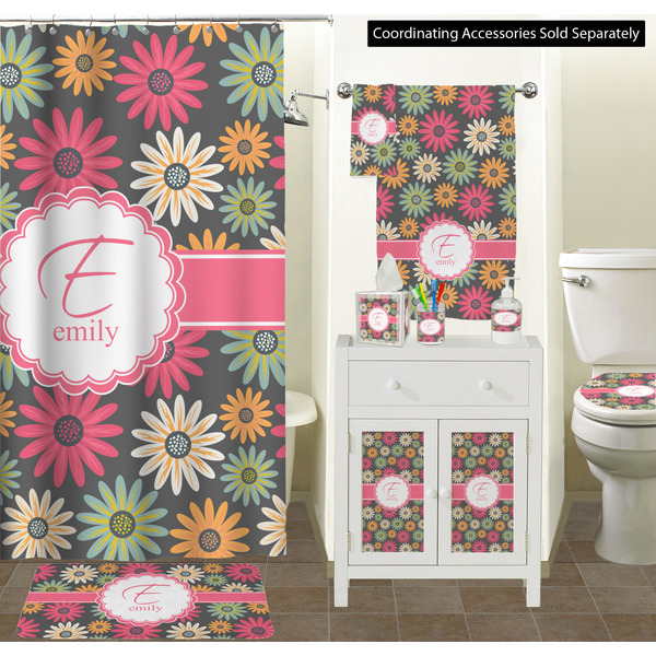 Daisies Bathroom Scene