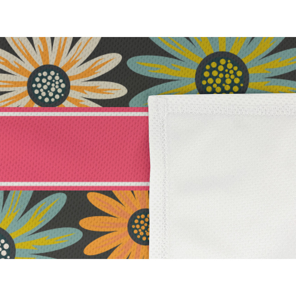 Daisies Cooling Towel- Detail