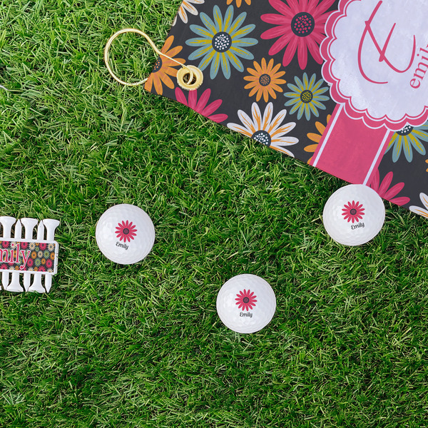 Daisies Golf Balls - Generic - Set of 3 - LIFESTYLE