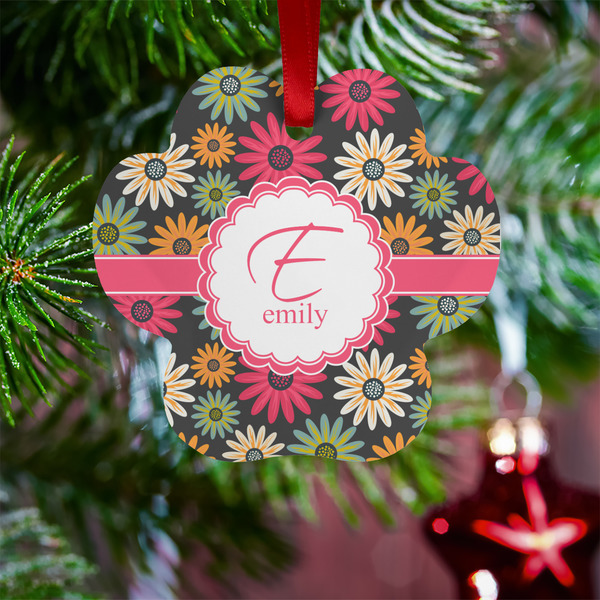 Daisies Metal Paw Ornament - Lifestyle