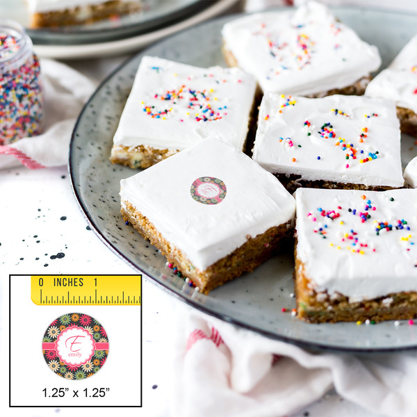 Daisies Printed Icing Circle - XSmall - In Context