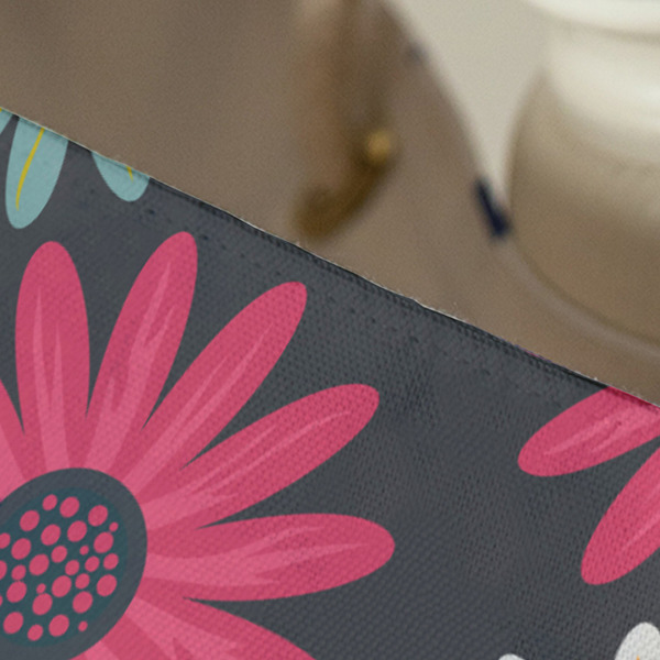 Daisies Large Rope Tote - Close Up View