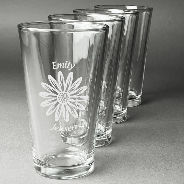 Custom Daisies Pint Glasses - Engraved (Set of 4) (Personalized)