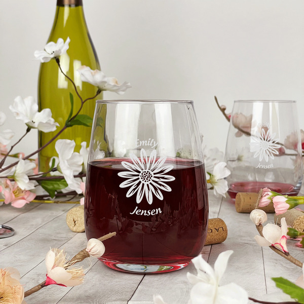 Daisies Stemless Wine Glass - In Context