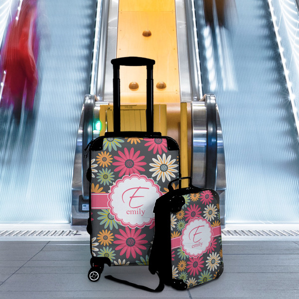 Daisies Suitcase Set 4 - IN CONTEXT