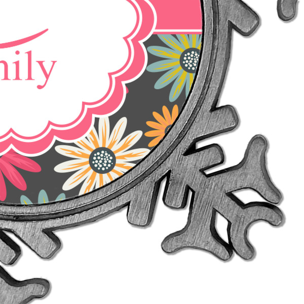 Daisies Vintage Snowflake - Detail