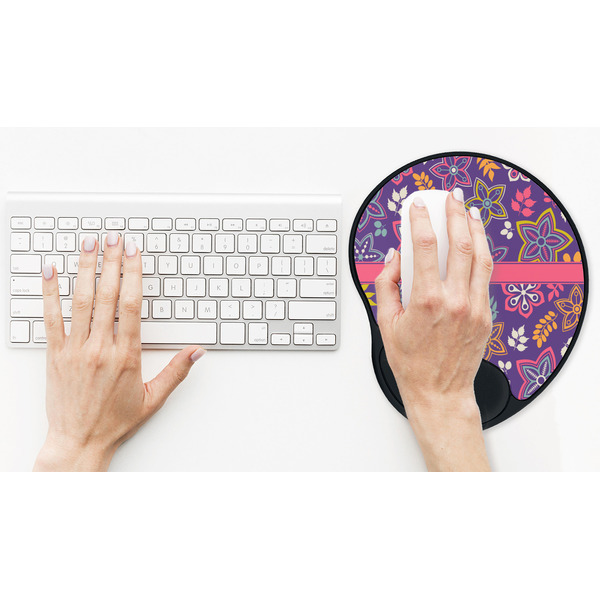 Simple Floral Mouse Pad with Wrist Rest - LIFESYTLE 2 (in use)