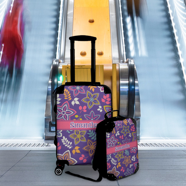 Simple Floral Suitcase Set 4 - IN CONTEXT