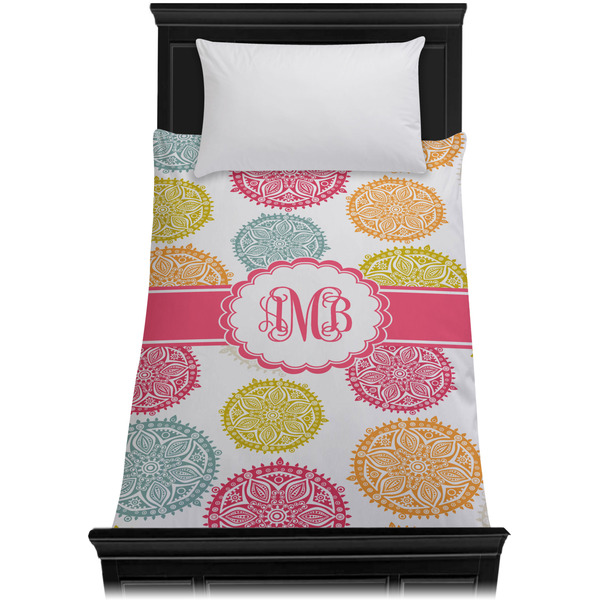 Doily Pattern Duvet Cover - Twin XL - On Bed - No Prop