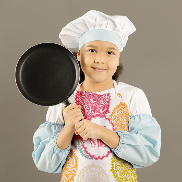 Doily Pattern Kid's Aprons - Medium - Lifestyle