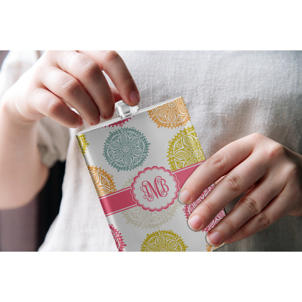 Doily Pattern Stainless Steel Flask - LIFESTYLE 1