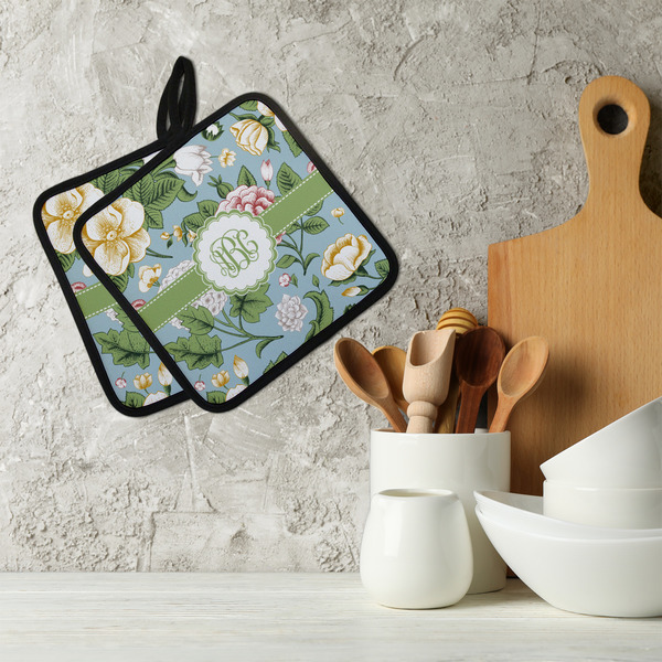 Vintage Floral Neoprene Pot Holder - Set of 2  LIFESTYLE