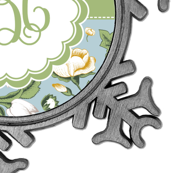 Vintage Floral Vintage Snowflake - Detail