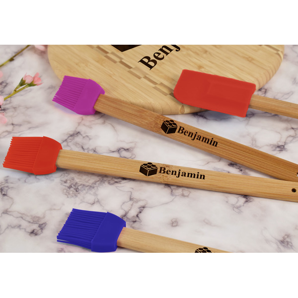 Building Blocks Silicone Brush - Red - Lifestyle