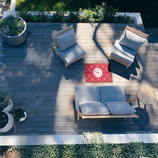 Atomic Orbit 2'x3' Patio Rug - In Context