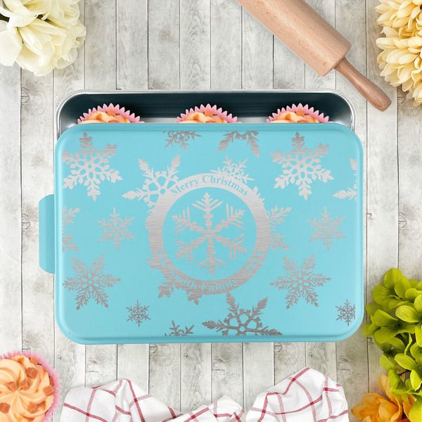 Snowflakes Aluminum Baking Pan - Teal Lid - LIFESTYLE