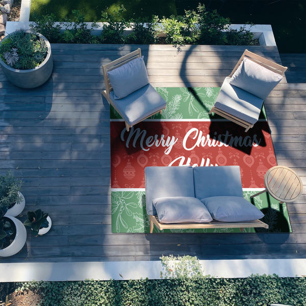 Christmas Holly 8'x10' Patio Rug - In context