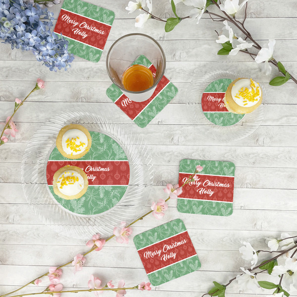 Christmas Holly Plastic Party Dinner Plates - In Context